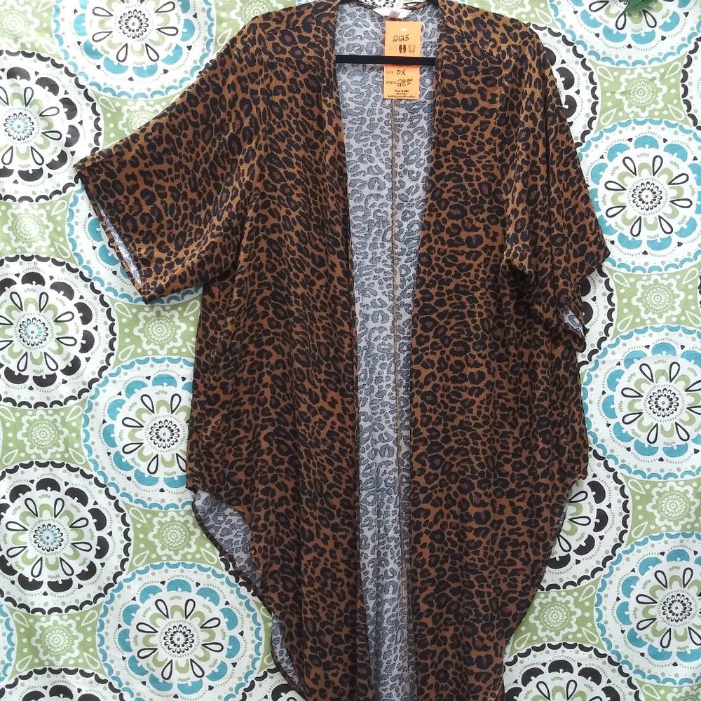 2125 Size OX Terra & Sky Long Leopard drop shoulder cardigan.